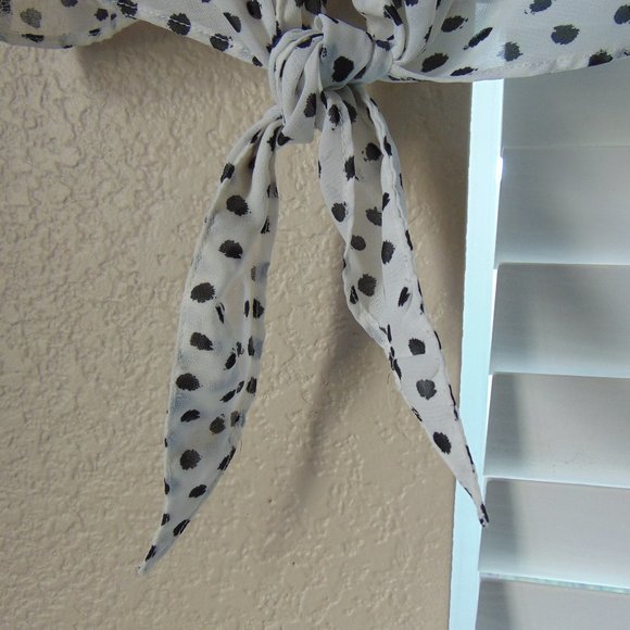 Pin-Up Style White/Black Polka Dot Blouse Size Small Front Tie Rockabilly - Picture 8 of 10